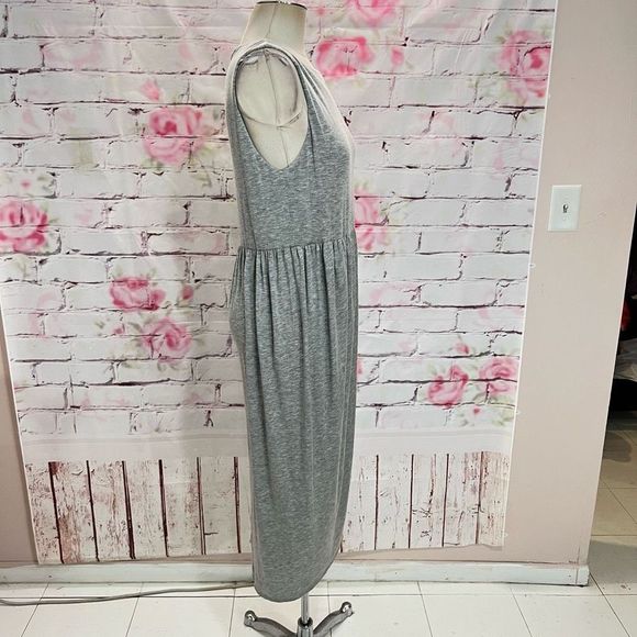Alice + Olivia Gray Maxi Dress - Picture 4 of 9
